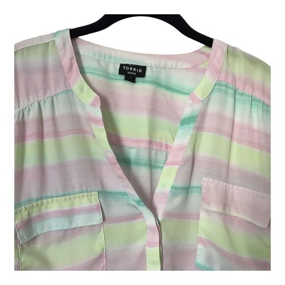 Torrid Harper Georgette Top Size 2 Pastel Stripe 3/4 Sleeve Roll Tab Sheer Tunic - Picture 2 of 13